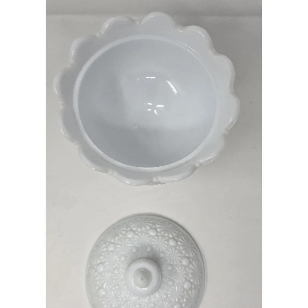 Vtg Fenton Milk Glass-Daisy & Button Pattern Lidded Candy Dish Ice Bucket